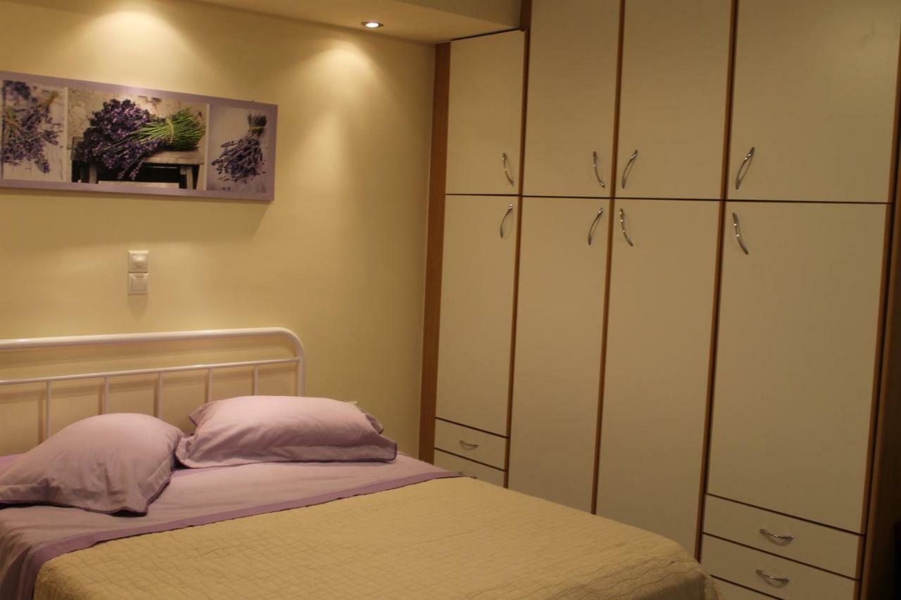 Cozy Studio Apartment In Pireus Eksteriør billede