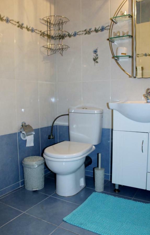 Cozy Studio Apartment In Pireus Eksteriør billede