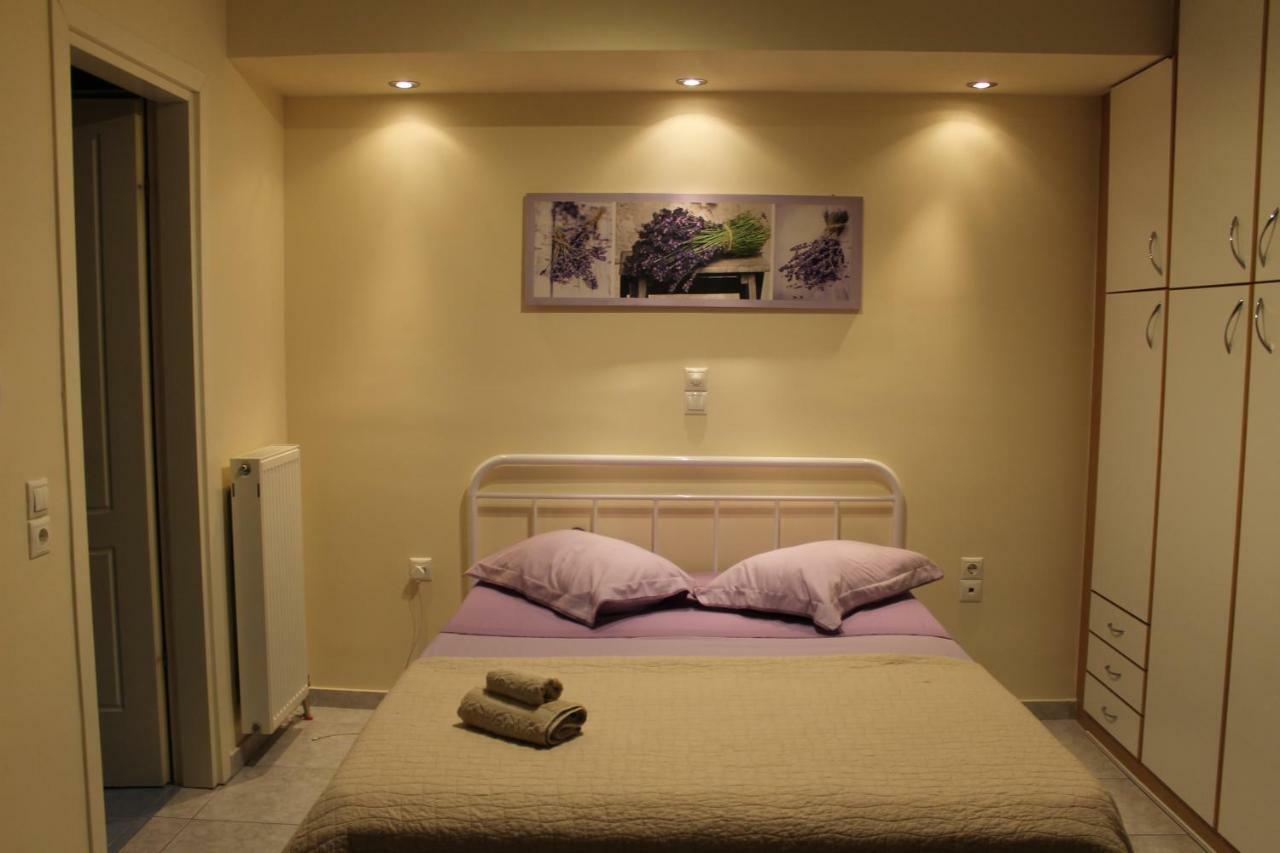 Cozy Studio Apartment In Pireus Eksteriør billede