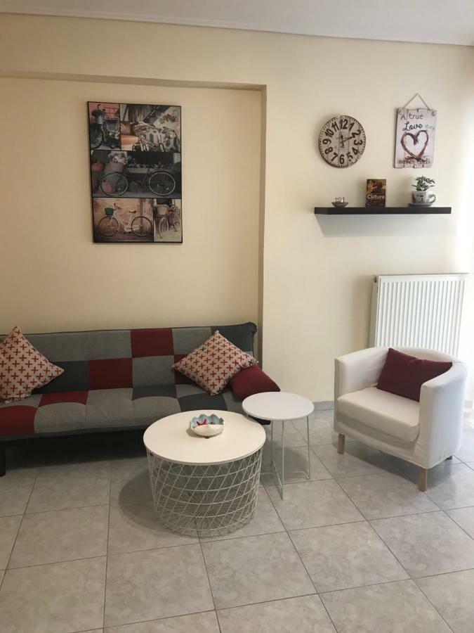 Cozy Studio Apartment In Pireus Eksteriør billede