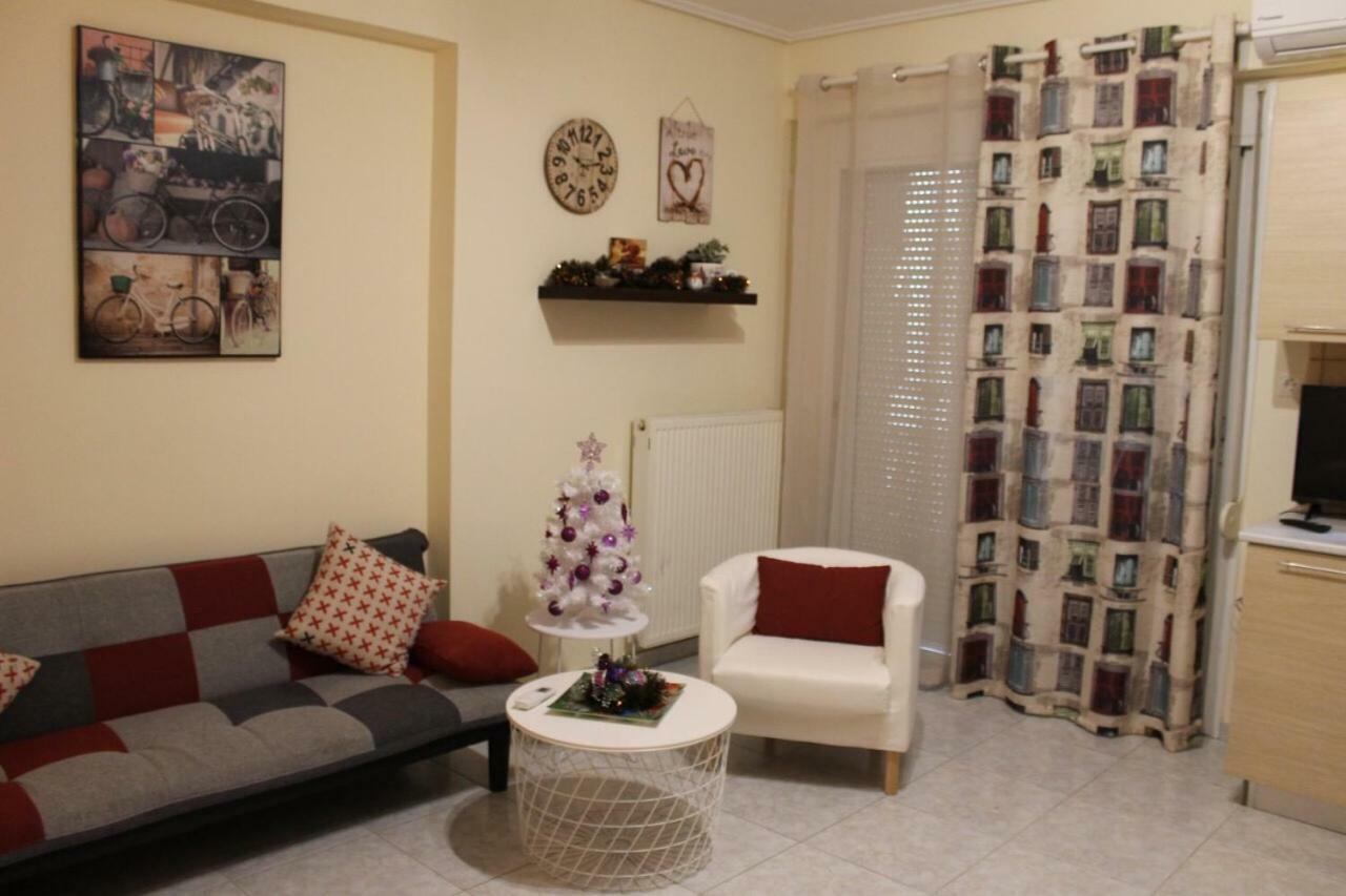 Cozy Studio Apartment In Pireus Eksteriør billede